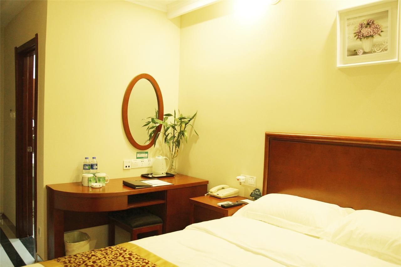 Greentree Inn Jiangsu Zhenjiang Jiangsu Science And Technology University Youth Square Express Hotel Γιανγκ Τζου Εξωτερικό φωτογραφία
